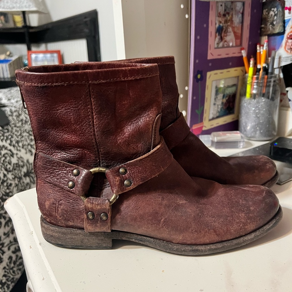 VINTAGE LEATHER FRYE BOOTS